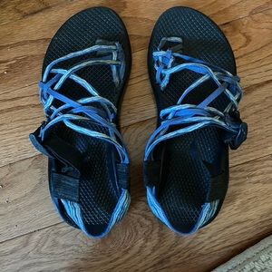 Women’s Chacos Size 7